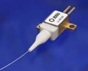 915nm 10W 光纤耦合输出半导体激光器